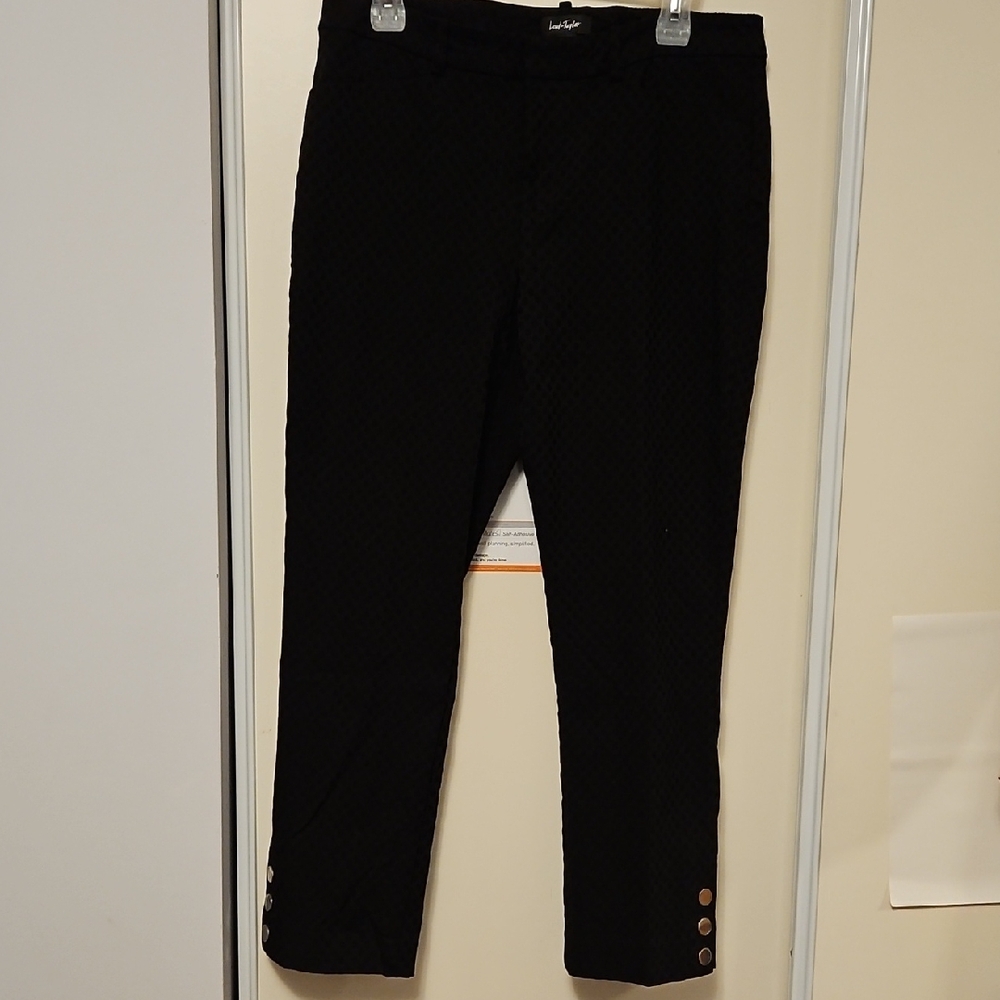 Lord & Taylor Black Cropped Pants